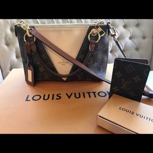 Louis Vuitton V Tote